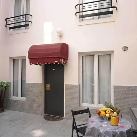 Szálloda Luxor Bastille 2*