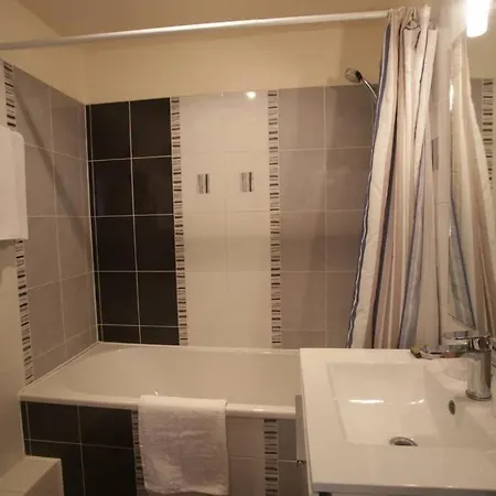 Luxor Bastille 2*