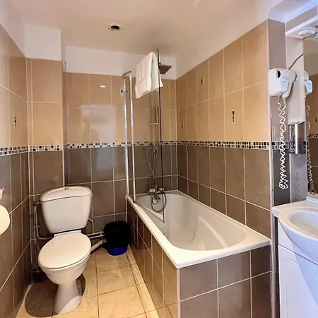 Luxor Bastille Hotel 2*