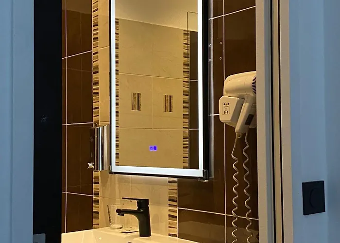 룩소르 바스티유 호텔 파리