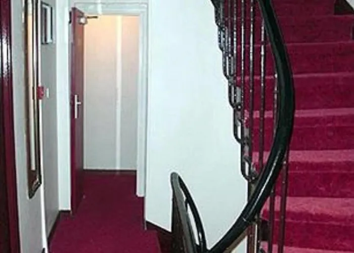 Hotel Luxor Bastille 2*