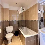 Luxor Bastille Hotel 2*