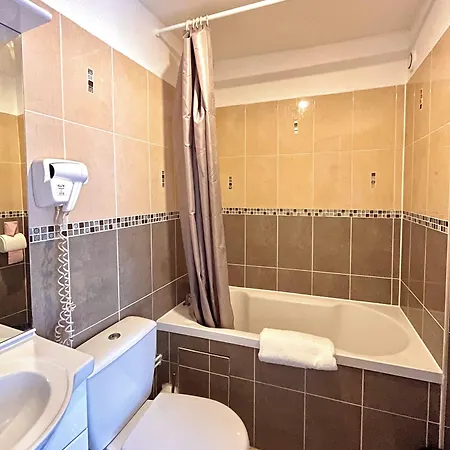 Luxor Bastille 2*