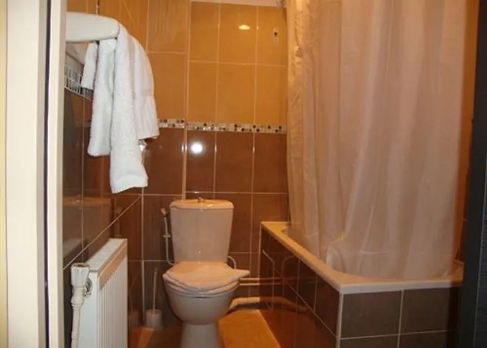 Hotel Luxor Bastille 2*